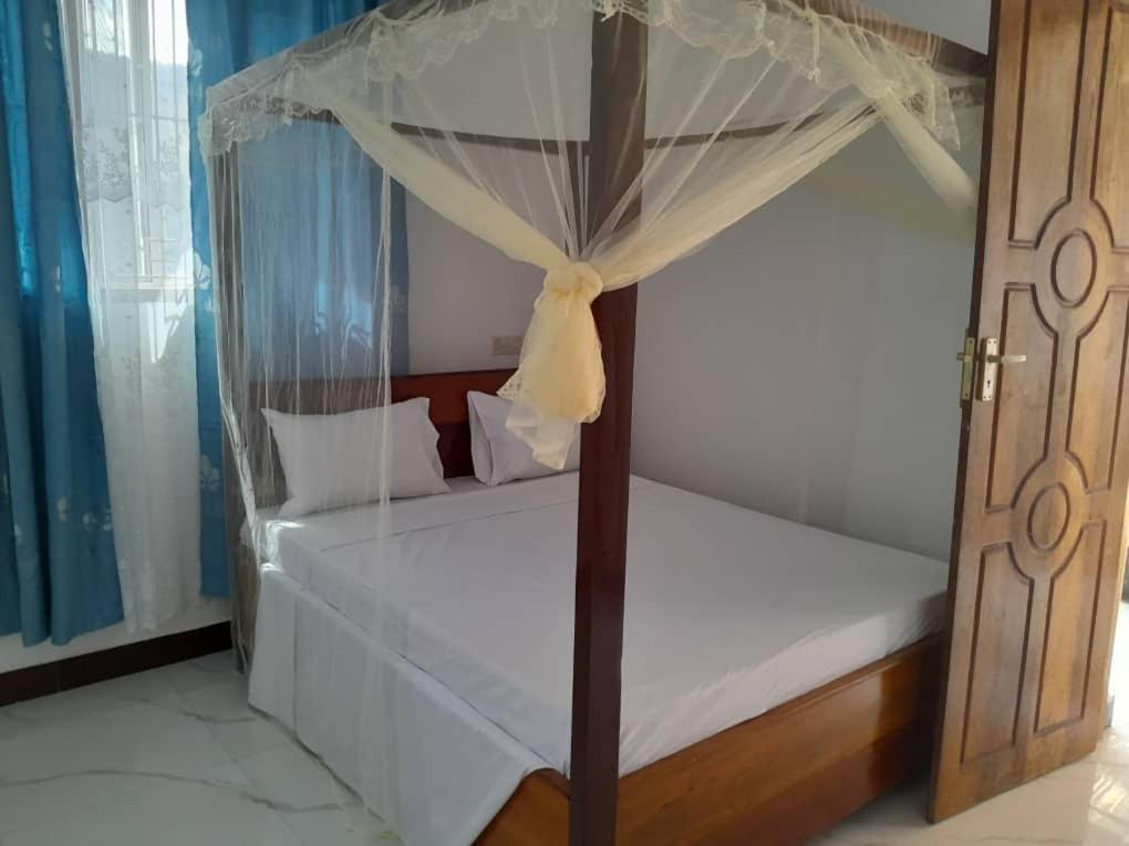 Zansi Beach House Нунгви Экстерьер фото